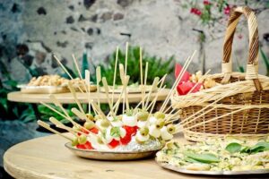 Partyrezepte für 10 Personen: Ein Leitfaden für eine gelungene Feier